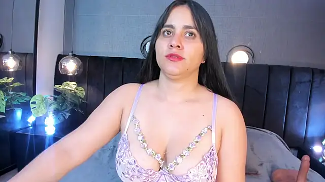 Snapshot of alejandra__garcia chatting on 04/19/26, 09:39 alejandra garcia online show from 04/19/26, 09:39