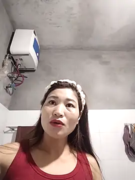 Snapshot of Lilinn_ chatting on 03/17/26, 10:46 Lilinn online show from 03/17/26, 10:46