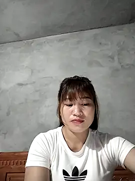 Snapshot of Lilinn_ chatting on 03/24/26, 10:48 Lilinn online show from 03/24/26, 10:48
