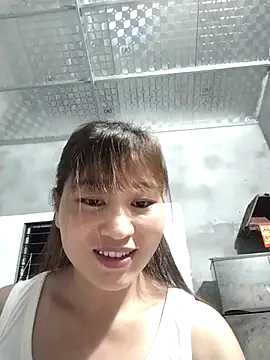 Snapshot of Lilinn_ chatting on 03/29/26, 11:43 Lilinn online show from 03/29/26, 11:43