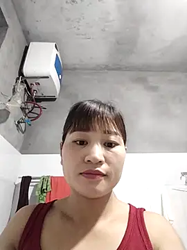 Snapshot of Lilinn_ chatting on 04/19/26, 10:23 Lilinn online show from 04/19/26, 10:23