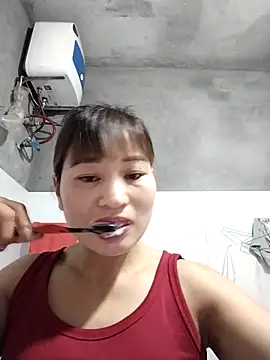 Snapshot of Lilinn_ chatting on 04/24/26, 10:56 Lilinn online show from 04/24/26, 10:56