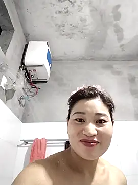Snapshot of Lilinn_ chatting on 05/04/26, 12:12 Lilinn online show from 05/04/26, 12:12
