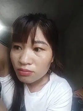 Snapshot of Lilinn_ chatting on 05/31/26, 11:28 Lilinn online show from 05/31/26, 11:28