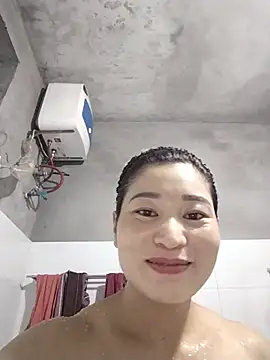 Snapshot of Lilinn_ chatting on 06/04/26, 11:38 Lilinn online show from 06/04/26, 11:38