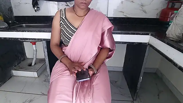 Snapshot of Miss_Sanika chatting on 04/05/26, 05:59 Miss Sanika online show from 04/05/26, 05:59