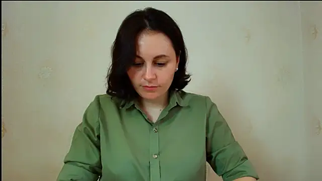 Snapshot of Inessa_beauty chatting on 04/15/26, 08:10 Inessa beauty online show from 04/15/26, 08:10