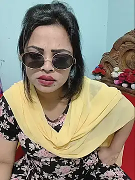 Beauty-3 online show from 06/18/26, 08:13
