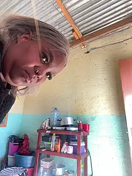 friendlybitch22 online show from 06/07/26, 09:13