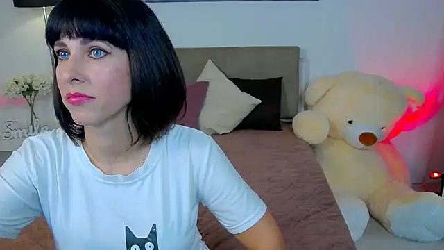 Snapshot of HeidieRaven chatting on 04/06/26, 12:39 HeidieRaven online show from 04/06/26, 12:39