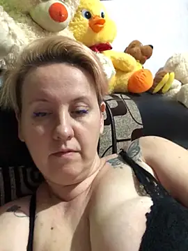Snapshot of SofiaAmour chatting on 03/28/26, 07:02 SofiaAmour online show from 03/28/26, 07:02
