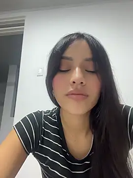 Mia-villalobos online show from 06/29/26, 11:27
