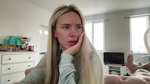 Naughtyblondex online show from 06/29/26, 10:48