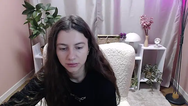 Snapshot of MistyBree chatting on 04/10/26, 08:08 MistyBree online show from 04/10/26, 08:08