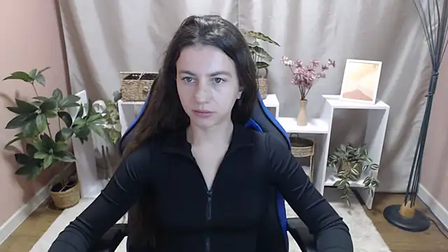 Snapshot of MistyBree chatting on 04/27/26, 08:45 MistyBree online show from 04/27/26, 08:45