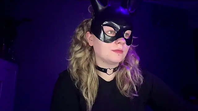 YoungAlina online show from 05/07/26, 10:59