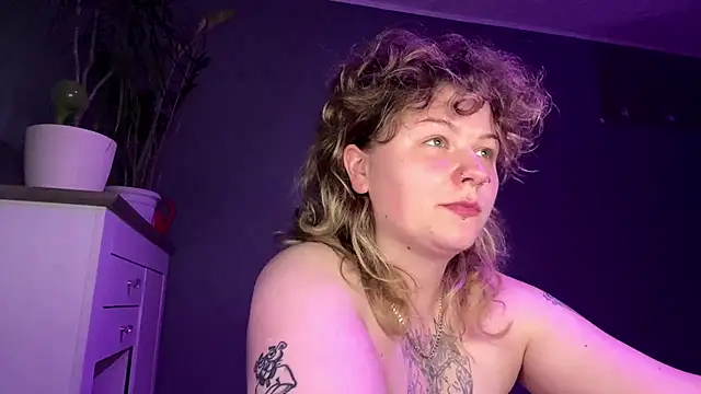 YoungAlina online show from 07/13/26, 10:34