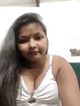 Snapshot of priti_25 chatting on 03/29/26, 05:13 priti 25 online show from 03/29/26, 05:13