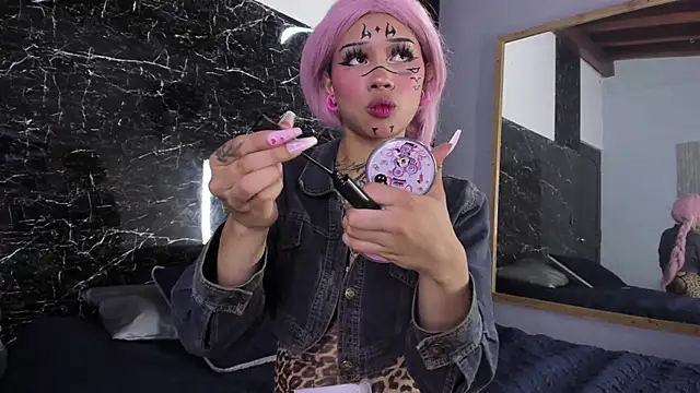 Snapshot of Roxy-Sweett chatting on 04/11/26, 04:17 Roxy-Sweett online show from 04/11/26, 04:17