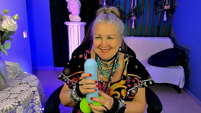 Snapshot of LilaMaharani chatting on 05/28/26, 12:57 LilaMaharani online show from 05/28/26, 12:57