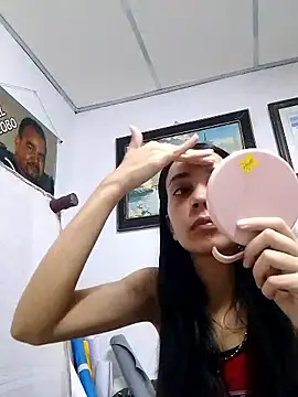 Snapshot of BiancaRoyale chatting on 03/07/26, 12:07 BiancaRoyale online show from 03/07/26, 12:07