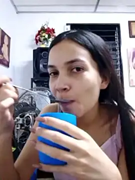 Snapshot of BiancaRoyale chatting on 05/01/26, 07:35 BiancaRoyale online show from 05/01/26, 07:35