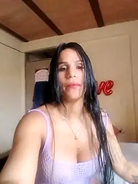 Snapshot of Maracuchitam chatting on 04/16/26, 01:34 Maracuchitam online show from 04/16/26, 01:34