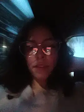 Snapshot of Miranda-cambell chatting on 05/19/26, 11:22 Miranda-cambell online show from 05/19/26, 11:22