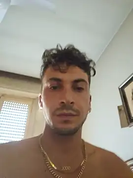 Snapshot of Andreakkkk chatting on 07/27/26, 02:24 Andreakkkk online show from 07/27/26, 02:24