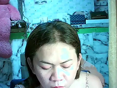 Snapshot of ur_lovelychen chatting on 04/01/26, 03:18 ur lovelychen online show from 04/01/26, 03:18