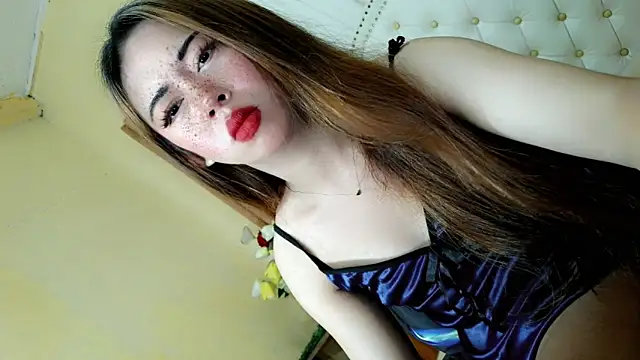 Snapshot of Seductive_sophie chatting on 05/03/26, 01:55 Seductive sophie online show from 05/03/26, 01:55