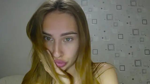 Snapshot of yourameliaa chatting on 05/14/26, 05:42 yourameliaa online show from 05/14/26, 05:42