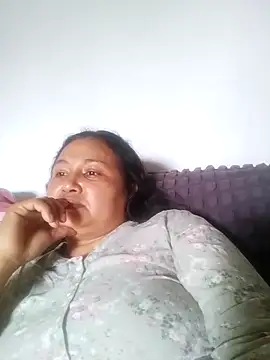 Snapshot of Rashi_bhabi chatting on 05/17/26, 09:17 Rashi bhabi online show from 05/17/26, 09:17
