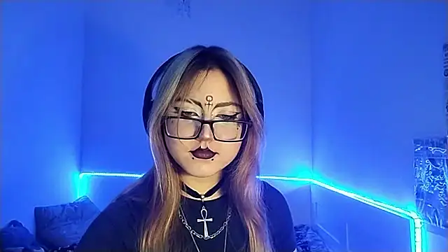 Snapshot of CucKuhta chatting on 03/13/26, 01:29 CucKuhta online show from 03/13/26, 01:29