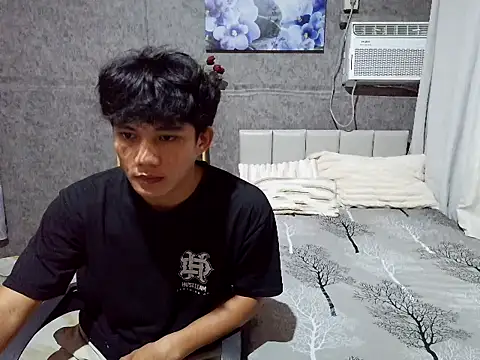 Snapshot of marksurelyhard chatting on 08/01/26, 01:32 marksurelyhard online show from 08/01/26, 01:32