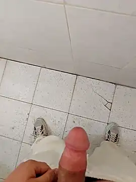 dzniyaak online show from 06/29/26, 02:06