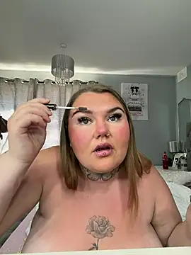 BeeMay22 online show from 06/25/26, 10:20