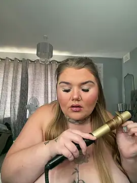 BeeMay22 online show from 07/19/26, 03:05
