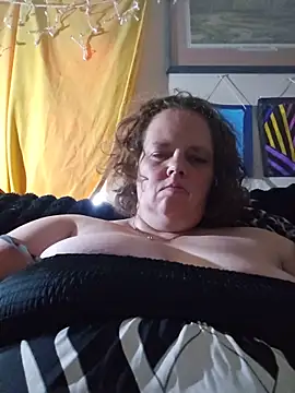 Purplesparkle1 online show from 06/05/26, 05:07