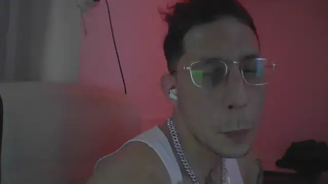 Snapshot of TitanNoir chatting on 04/01/26, 01:41 TitanNoir online show from 04/01/26, 01:41