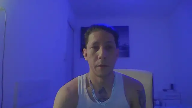 Snapshot of TitanNoir chatting on 04/09/26, 07:52 TitanNoir online show from 04/09/26, 07:52