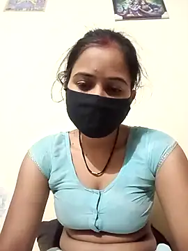 Snapshot of Poojalodhi_567 chatting on 03/12/26, 10:27 Poojalodhi 567 online show from 03/12/26, 10:27
