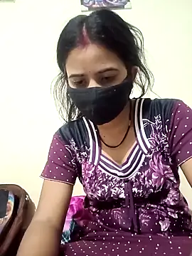 Snapshot of Poojalodhi_567 chatting on 04/02/26, 04:04 Poojalodhi 567 online show from 04/02/26, 04:04