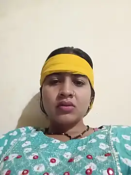 Snapshot of Poojalodhi_567 chatting on 06/08/26, 09:04 Poojalodhi 567 online show from 06/08/26, 09:04