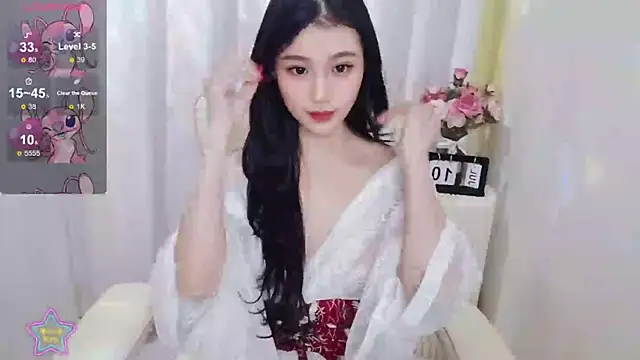 Snapshot of Mia_168 chatting on 07/10/26, 12:37 Mia 168 online show from 07/10/26, 12:37