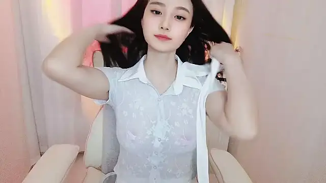 Snapshot of Mia_168 chatting on 07/11/26, 11:46 Mia 168 online show from 07/11/26, 11:46