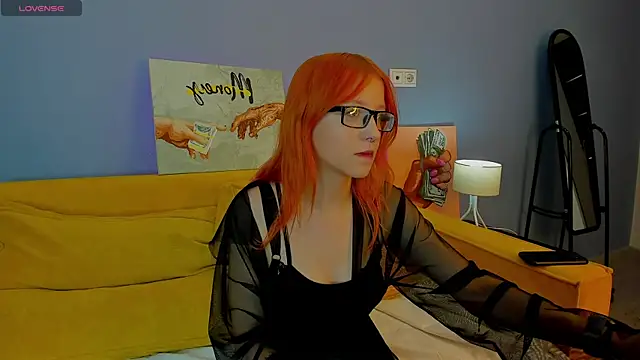 Snapshot of Emma_Dusk chatting on 03/09/26, 09:02 Emma Dusk online show from 03/09/26, 09:02