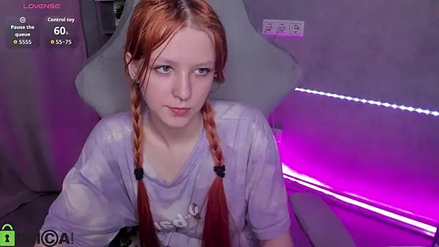 Snapshot of Emma_Dusk chatting on 05/16/26, 12:07 Emma Dusk online show from 05/16/26, 12:07