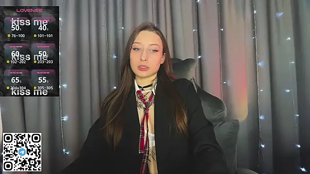 Snapshot of Emma_Willson chatting on 04/27/26, 12:58 Emma Willson online show from 04/27/26, 12:58