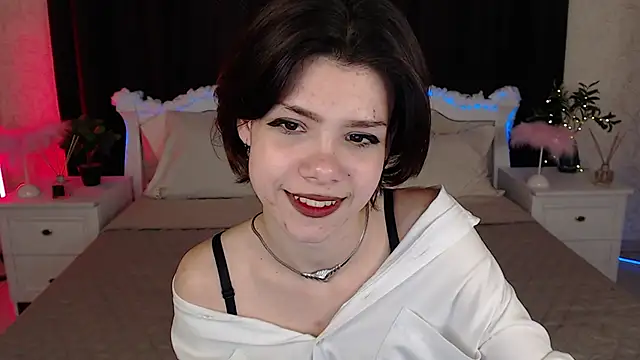 llittle-peachh online show from 03/15/26, 12:22